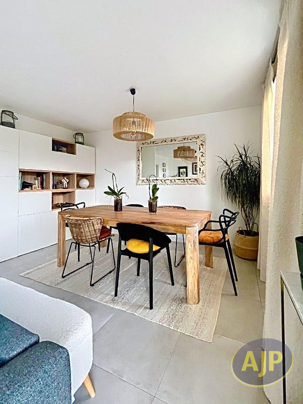 Appartement - 87 m² - 4 pièces