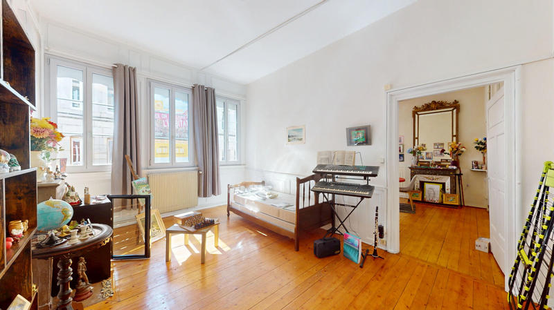 Appartement - 97 m² - 3 pièces