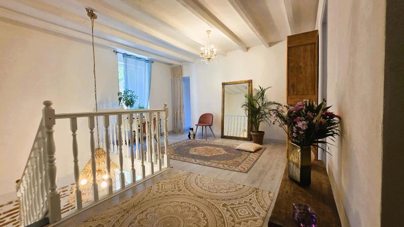 Demeure - 315 m² - 10 pièces