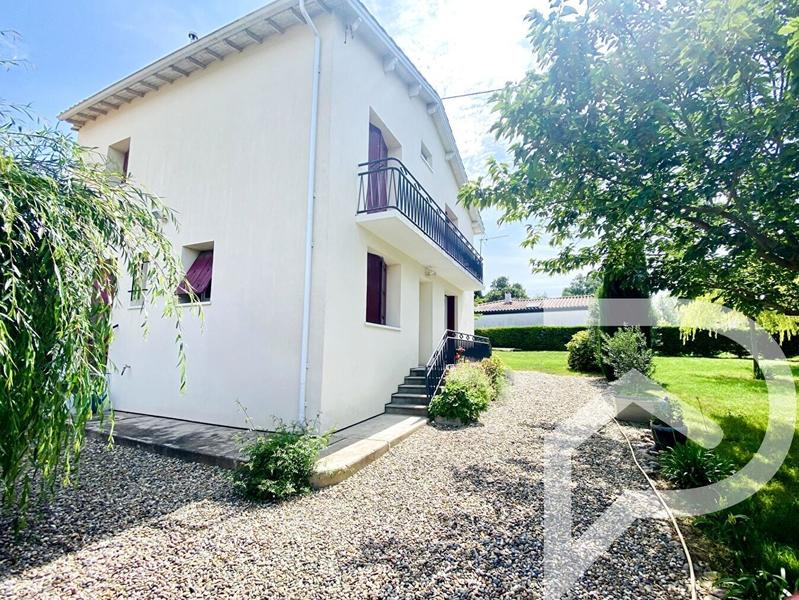 Maison - 99 m² - 4 pièces
