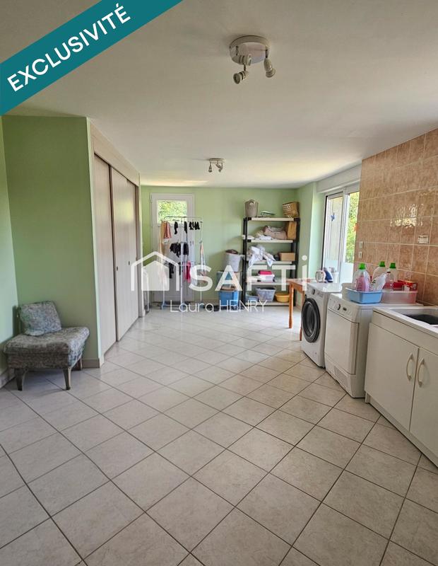 Maison - 275 m² - 8 pièces