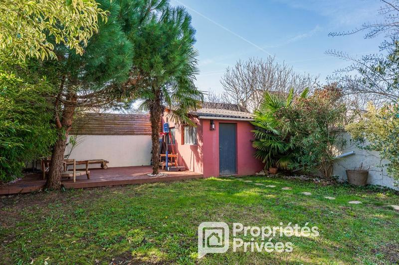 Maison - 187 m² - 8 pièces