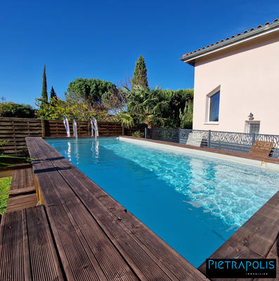 Maison traditionnelle - 171 m² - 5 pièces