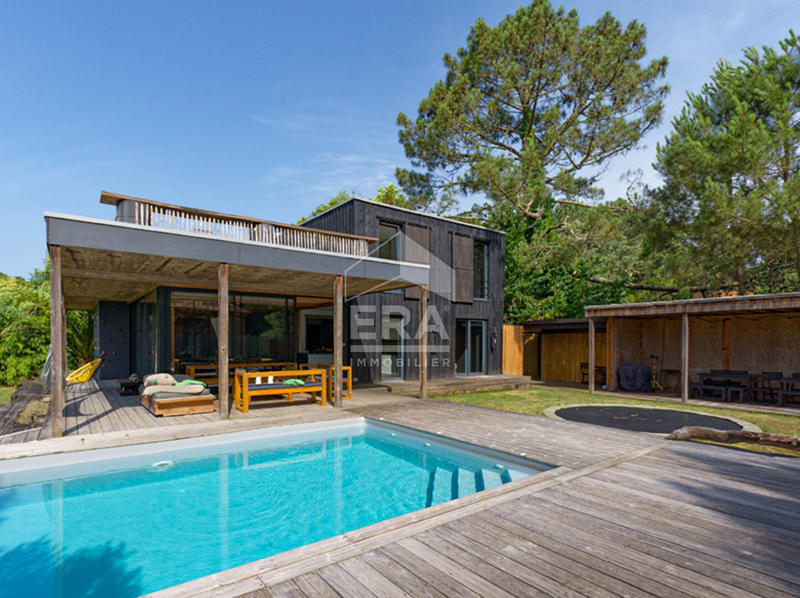 Villa - 250 m² - 7 pièces