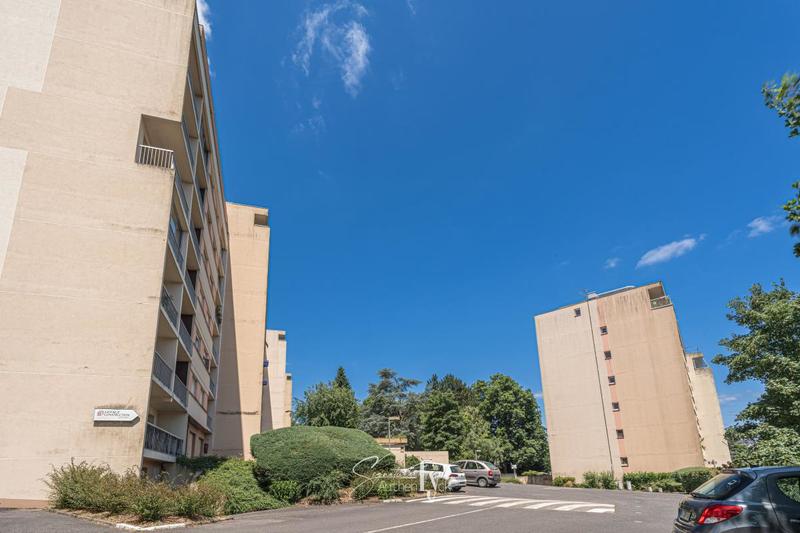 Appartement - 153 m² - 7 pièces