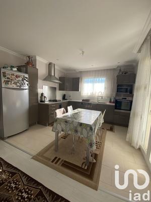 Maison - 183 m² - 7 pièces