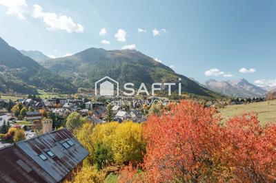 Local commercial - 1 074 m² - 30 pièces