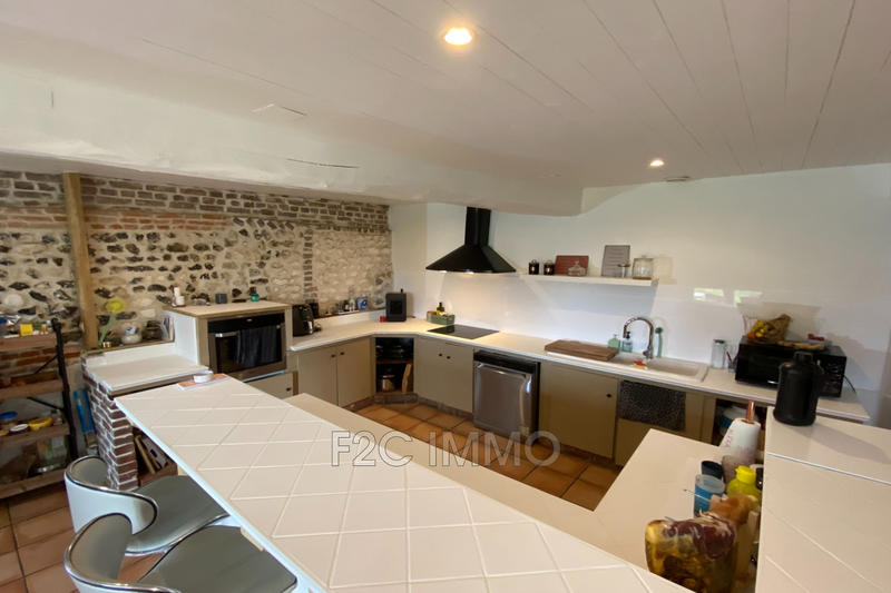 Maison - 212 m² - 6 pièces