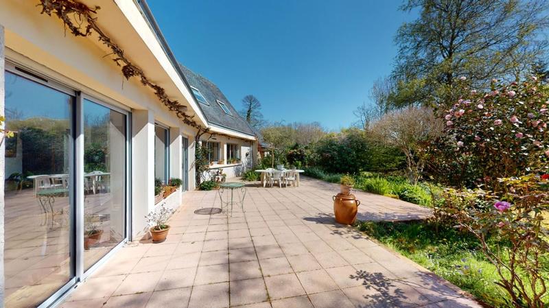 Propriété - 170 m² - 7 pièces