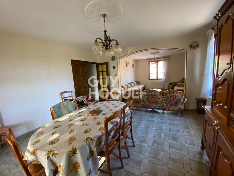 Maison - 220 m² - 10 pièces