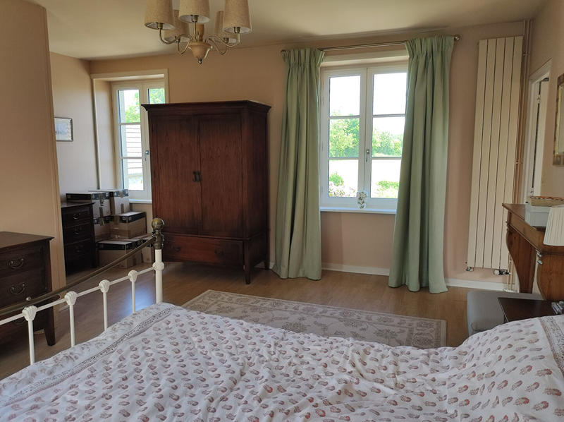 Maison - 161 m² - 8 pièces