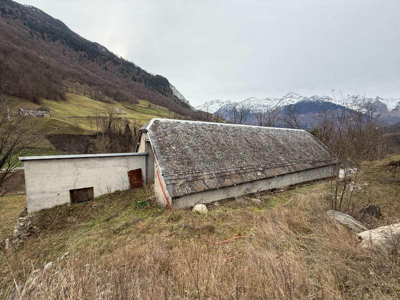 Propriété - 100 m² - 3 pièces