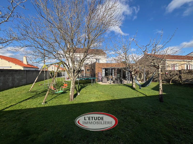 Maison - 179 m² - 7 pièces