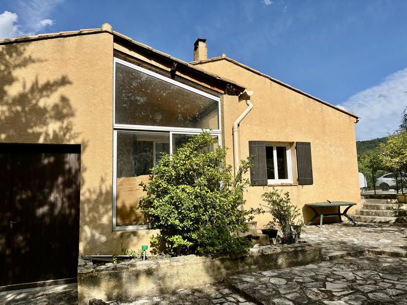 Villa - 107 m² - 5 pièces