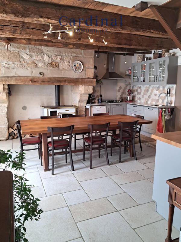 Maison - 450 m² - 11 pièces