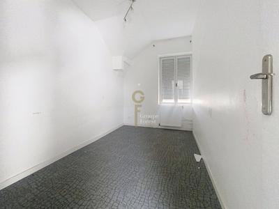 Maison - 115 m² - 8 pièces