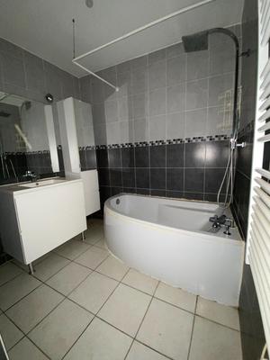 Maison - 341 m² - 8 pièces