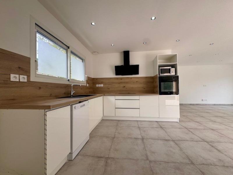 Maison - 92 m² - 5 pièces