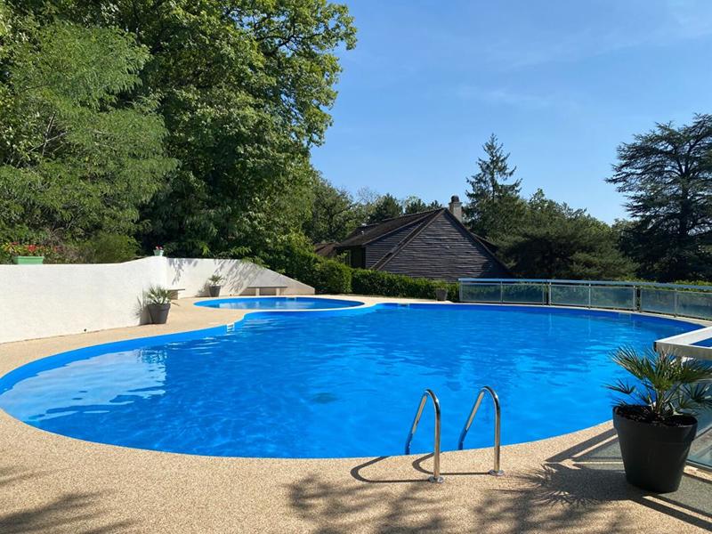 Maison - 190 m² - 8 pièces