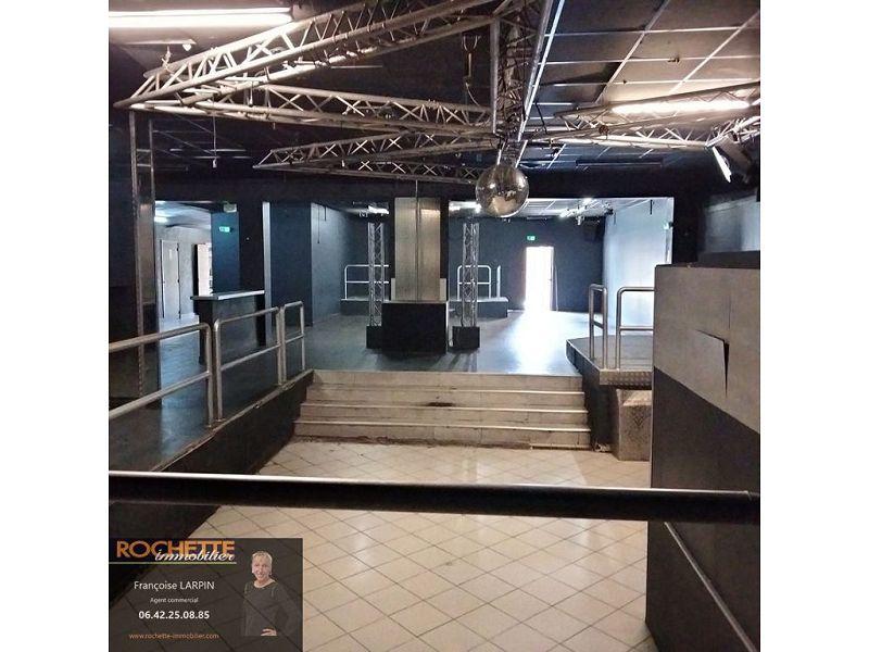 Local commercial - 707 m² - 6 pièces