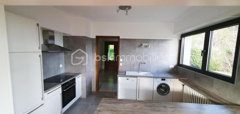 Propriété - 312 m² - 7 pièces