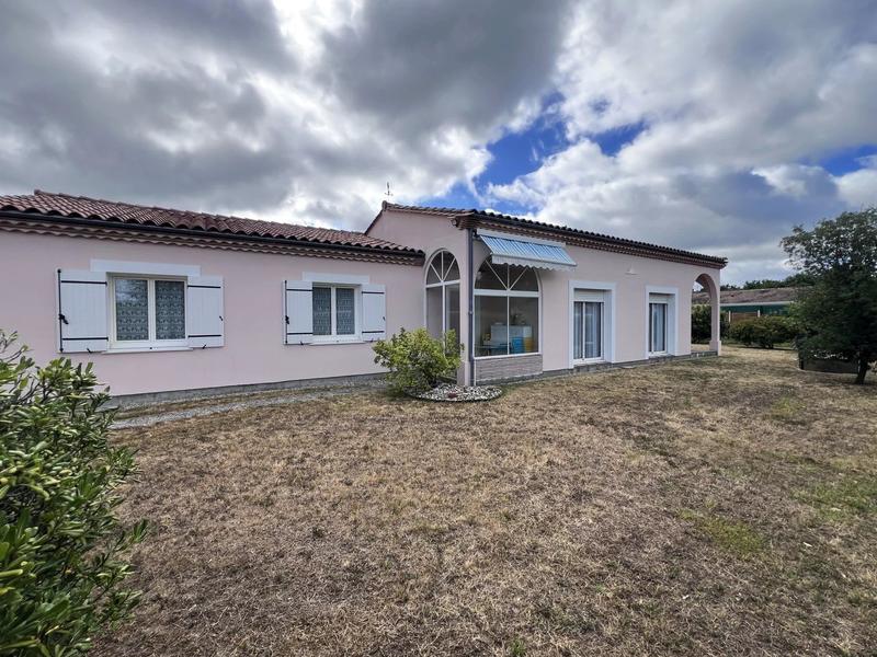 Maison - 137 m² - 5 pièces