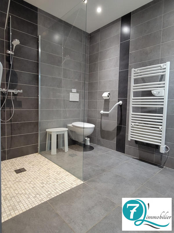 Maison - 104 m² - 10 pièces