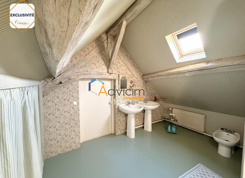 Maison - 227 m² - 6 pièces