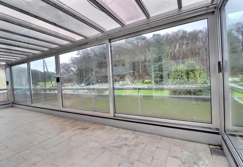 Maison - 265 m² - 9 pièces