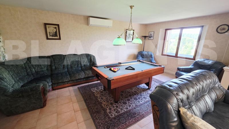 Maison - 298 m² - 13 pièces