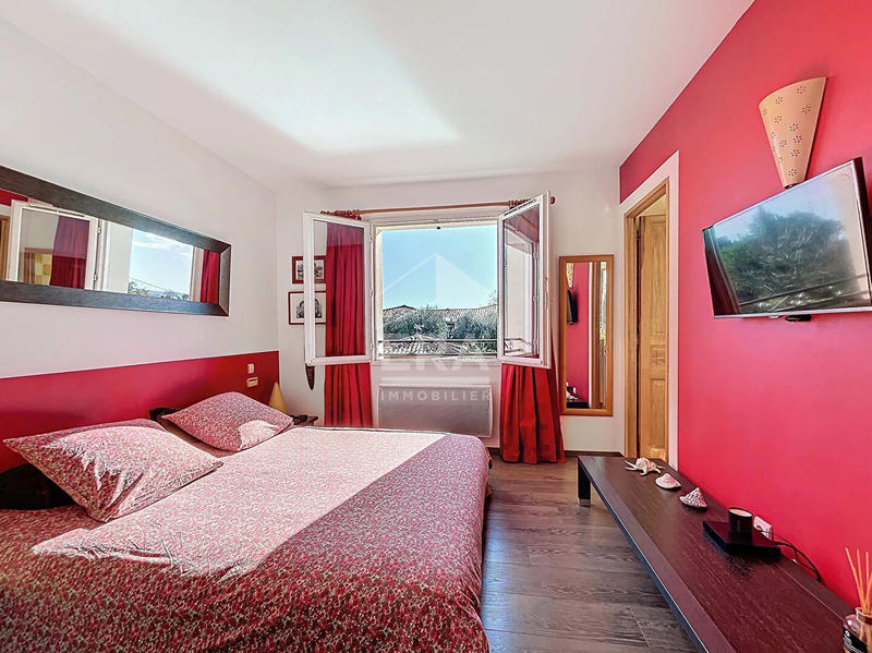 Maison - 193 m² - 7 pièces