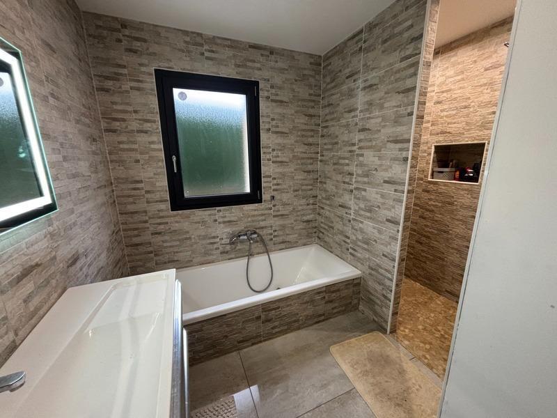 Maison - 169 m² - 6 pièces