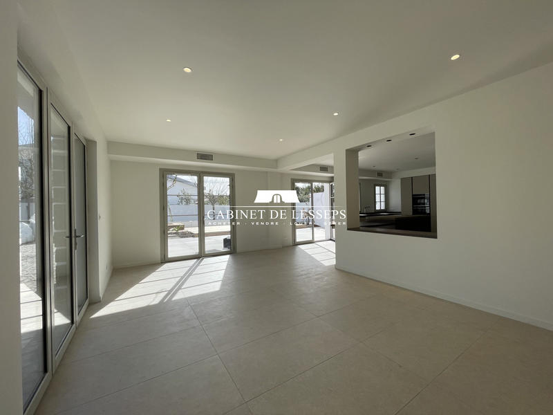 Maison - 162 m² - 6 pièces