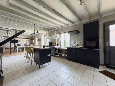 Maison - 181 m² - 8 pièces