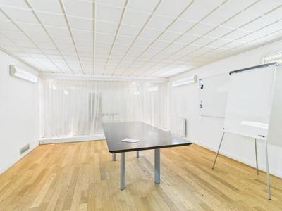 Local commercial - 151 m²