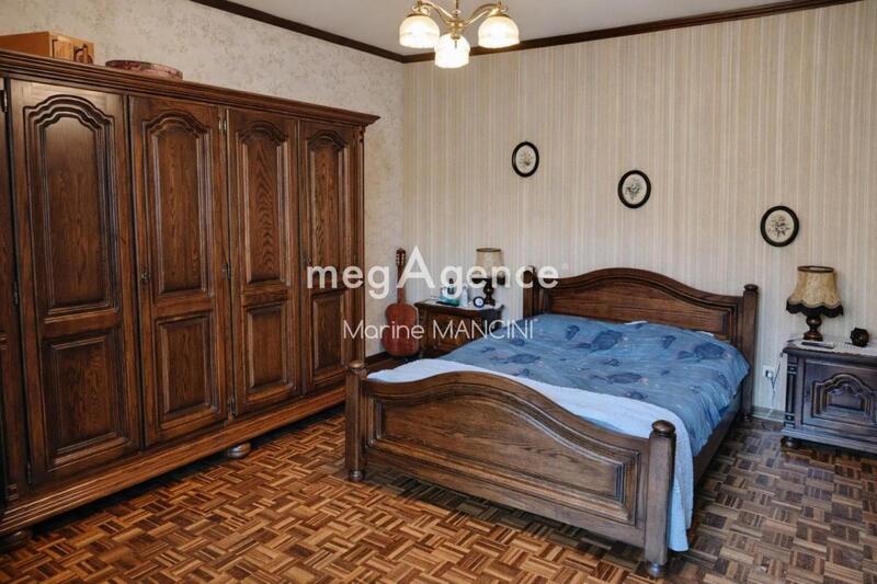 Propriété - 267 m² - 7 pièces