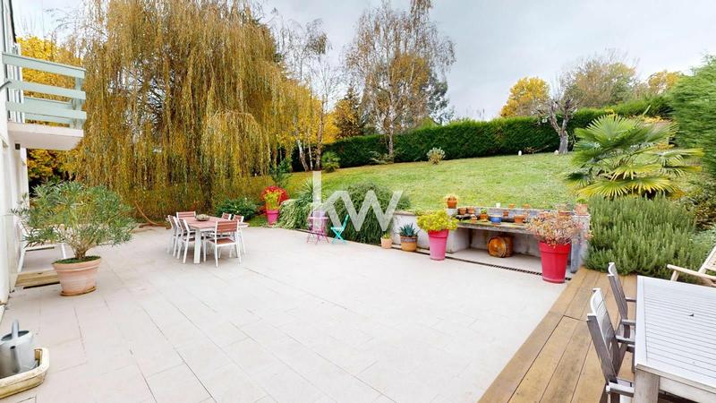 Maison - 178 m² - 6 pièces