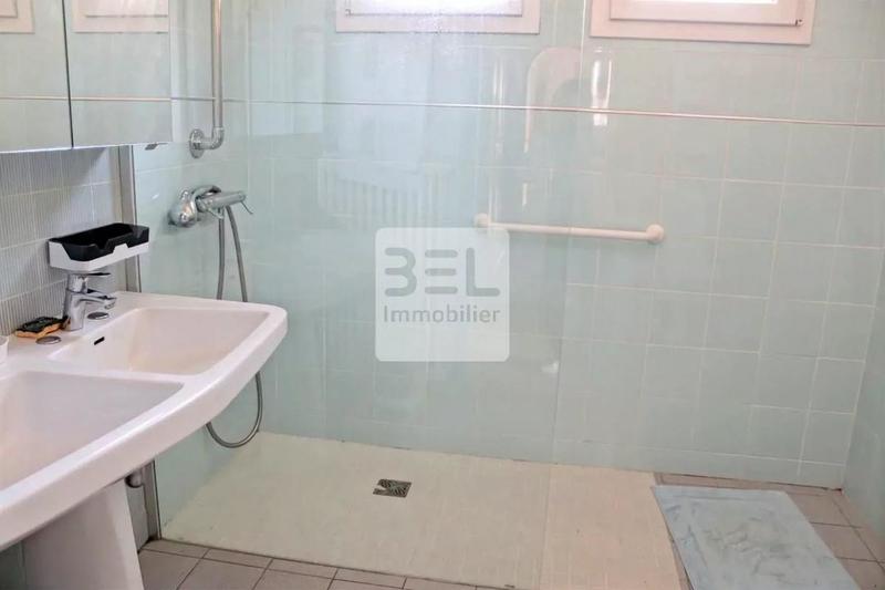 Villa - 228 m² - 10 pièces