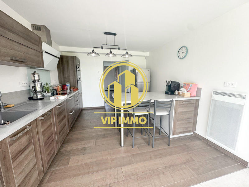 Maison - 180 m² - 5 pièces