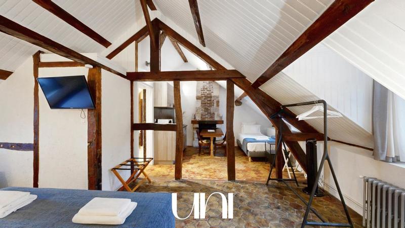 Propriété - 260 m² - 10 pièces