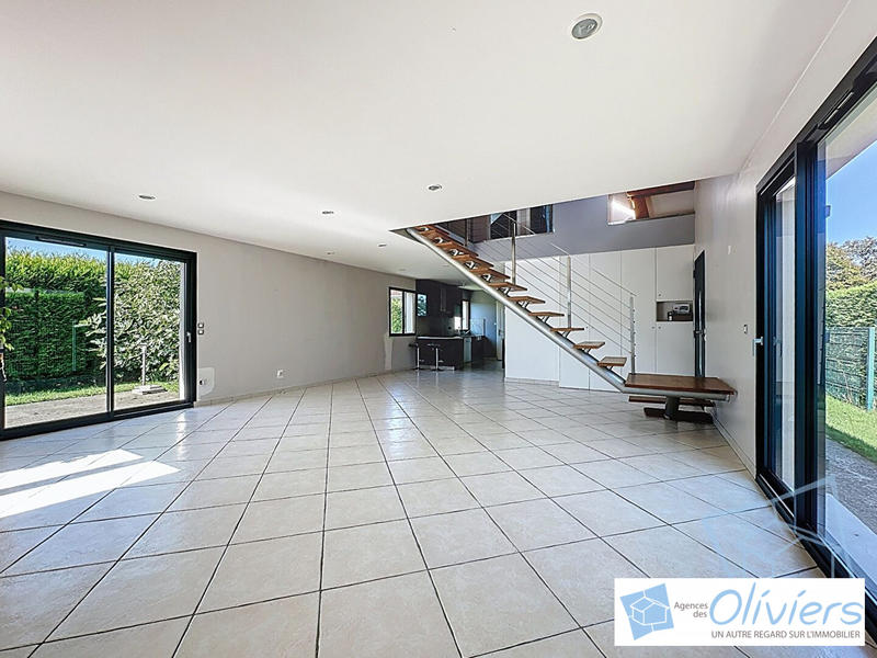 Maison - 133 m² - 6 pièces