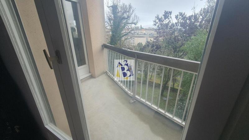 Appartement - 82 m² - 4 pièces