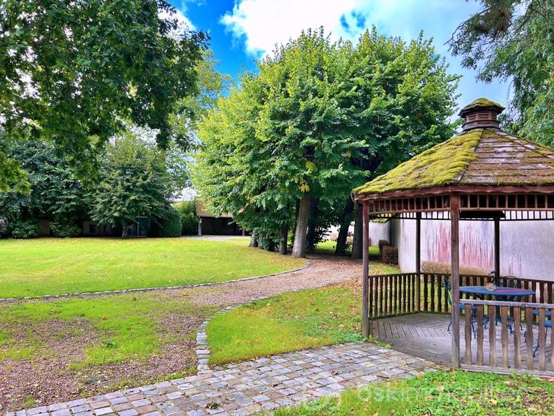 Maison de maîtres - 317 m² - 11 pièces