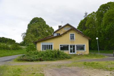 Services - 350 m² - 12 pièces