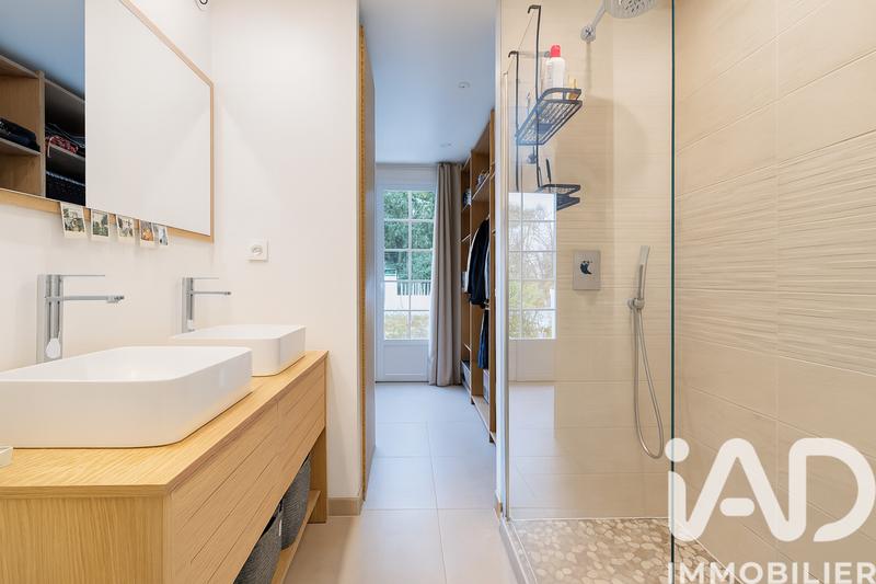 Maison - 143 m² - 7 pièces