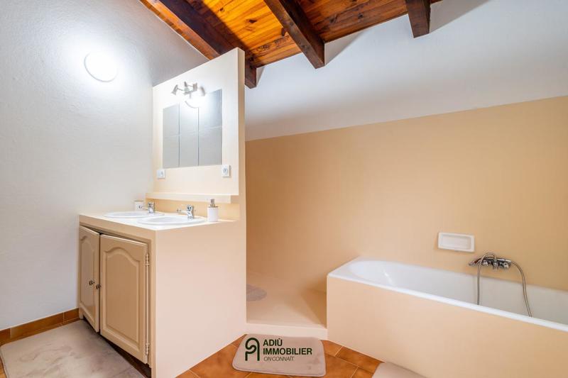 Maison - 123 m² - 1 pièce