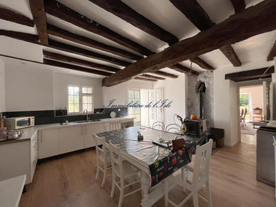 Maison - 300 m² - 10 pièces