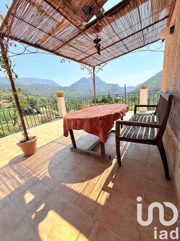 Maison - 97 m² - 5 pièces