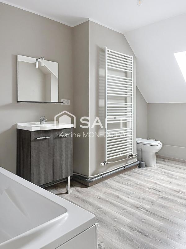 Maison - 330 m² - 8 pièces