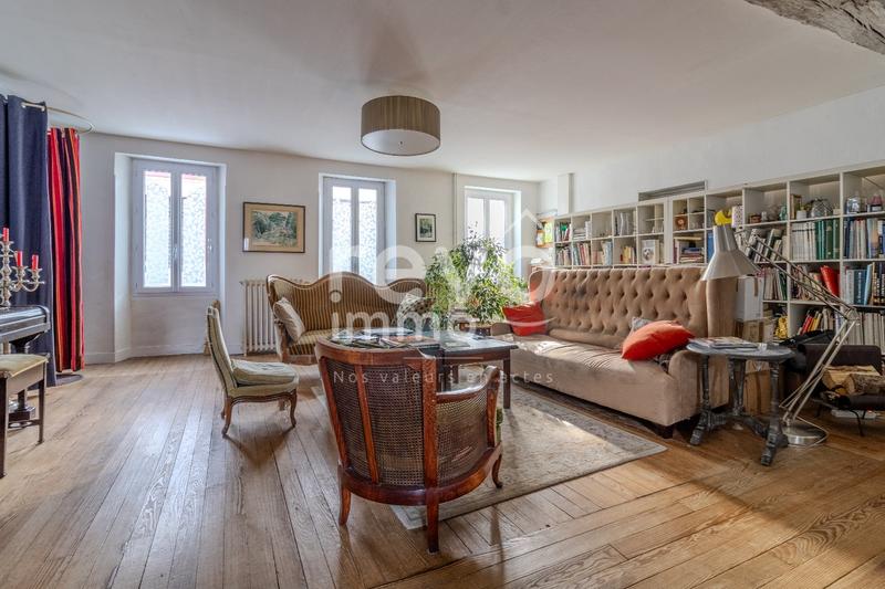 Maison de village - 183 m² - 9 pièces